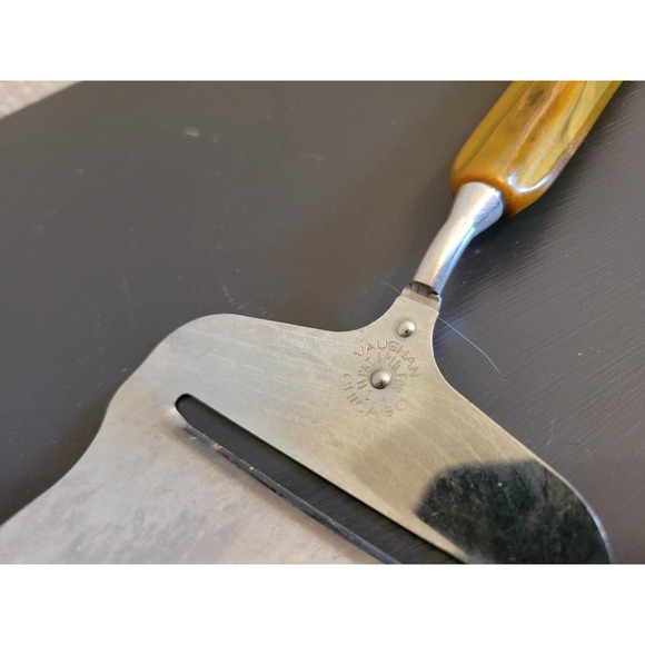 Vintage Vaughan Stainless Steel Cheese Slicer/Server - Green Handle -Made in USA - Picture 4 of 7